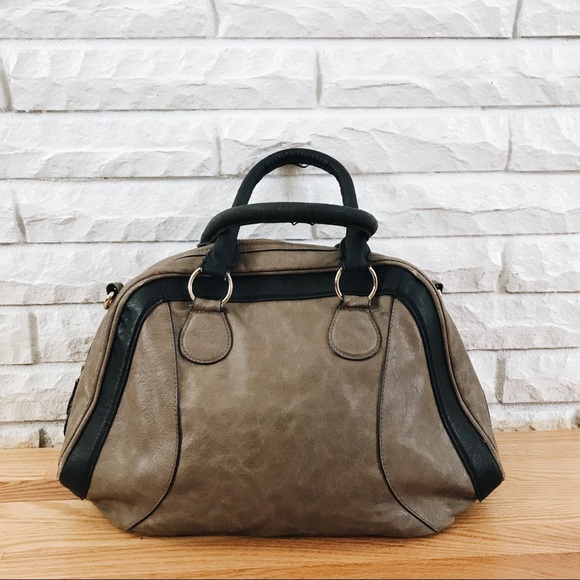 Tan and Black Purse - Picture 3 of 7